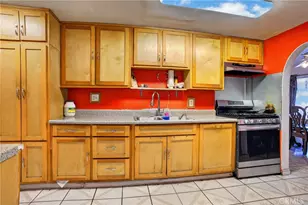 13303 Pierce, Pacoima, CA 91331 - Photo 28