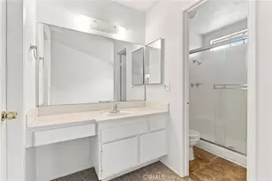 18631 Collins, Los Angeles, CA 91356 - Photo 22