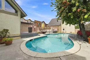 18631 Collins, Los Angeles, CA 91356 - Photo 4