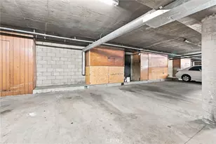 18631 Collins, Los Angeles, CA 91356 - Photo 28