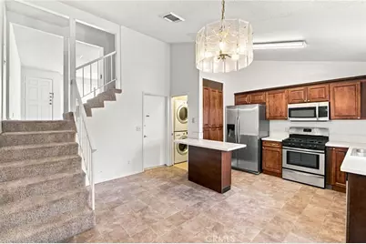 18631 Collins #30, Los Angeles, CA 91356 - Photo 12
