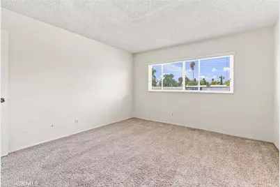 18631 Collins #30, Los Angeles, CA 91356 - Photo 26