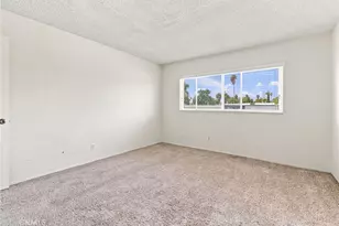 18631 Collins, Los Angeles, CA 91356 - Photo 26