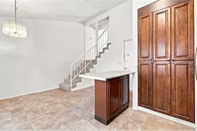 18631 Collins #30, Los Angeles, CA 91356 - Photo 16