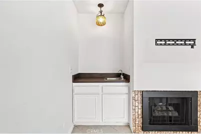 18631 Collins #30, Los Angeles, CA 91356 - Photo 10