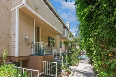 5340 Wilkinson Avenue #5, Valley Village, CA 91607 - Photo 2
