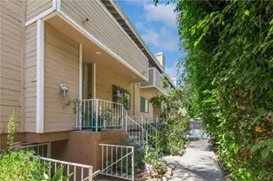 5340 Wilkinson Ave, Valley Village, CA 91607 - Photo 2