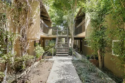 18350 Hatteras Street #178, Tarzana, CA 91356 - Photo 4