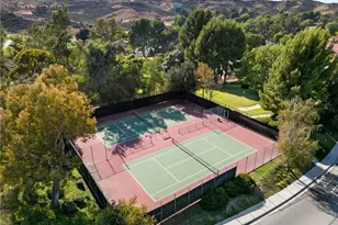 20061 Ave Of The Oaks, Newhall, CA 91321 - Photo 36