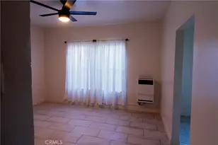 331 W 45th St, Los Angeles, CA 90037 - Photo 10