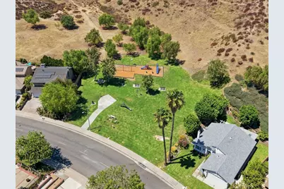 21919 Grovepark, Saugus, CA 91350 - Photo 46