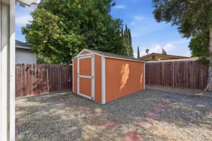 7443 Eva Pl, Van Nuys, CA 91406 - Photo 24