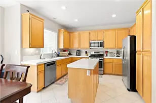 28282 Cedar Ln, Saugus, CA 91350 - Photo 32