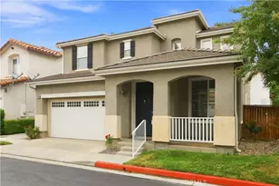 28282 Cedar Ln, Saugus, CA 91350 - Photo 2