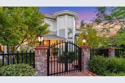 24335 Arcadia Street, Newhall, CA 91321 - Photo 2
