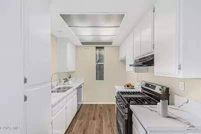 2805 W Avenue K12 Apt#143, Lancaster, CA 93536 - Photo 6