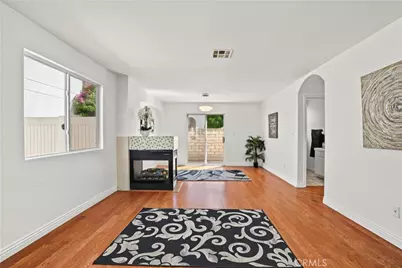 18334 Keswick St., Reseda, CA 91335 - Photo 2