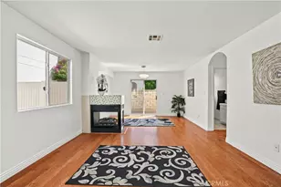 18334 Keswick St, Reseda, CA 91335 - Photo 2