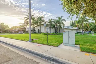 26337 Oak Highland Dr, Newhall, CA 91321 - Photo 34