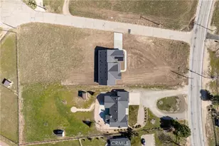 24401 Oaktree Ct, Tehachapi, CA 93561 - Photo 46