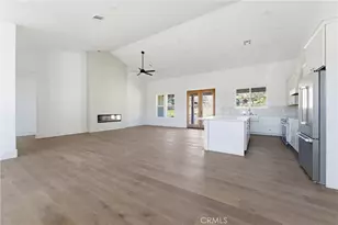 24401 Oaktree Ct, Tehachapi, CA 93561 - Photo 6