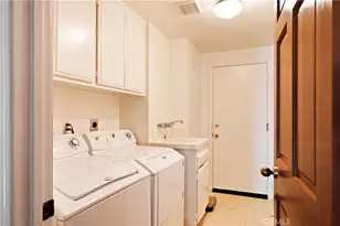 18134 Sandringham Ct, Porter Ranch, CA 91326 - Photo 32