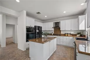 29052 Madrid Pl, Castaic, CA 91384 - Photo 46