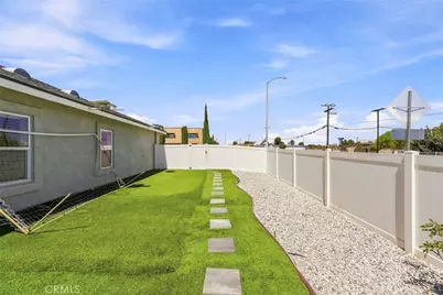 16079 Molino, Victorville, CA 92395 - Photo 24