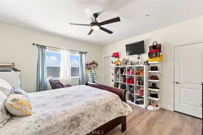 16079 Molino, Victorville, CA 92395 - Photo 14