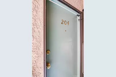 4000 W Victory Boulevard #204, Burbank, CA 91505 - Photo 6