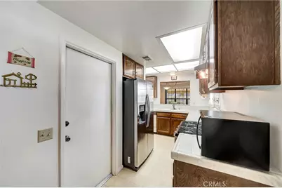 1543 W Avenue L #1, Lancaster, CA 93534 - Photo 12