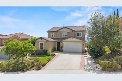 20540 Suzie, Saugus, CA 91350 - Photo 1