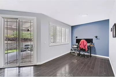 28454 Evergreen, Saugus, CA 91390 - Photo 6