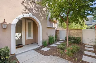 23868 Toscana Dr, Valencia, CA 91354 - Photo 2
