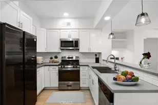 24507 Town Center, Valencia, CA 91355 - Photo 22