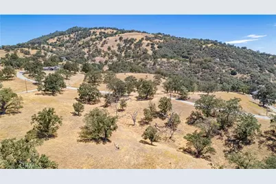 26201 Hazelwood Court, Bear Valley Springs, CA 93561 - Photo 6