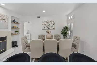 19329 Santa Maria Drive, Newhall, CA 91321 - Photo 12