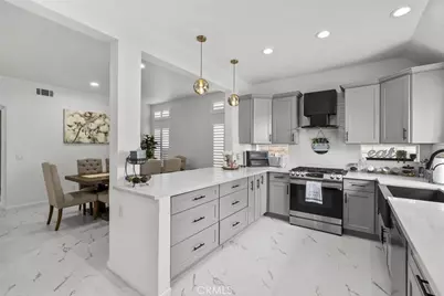 19329 Santa Maria Drive, Newhall, CA 91321 - Photo 16