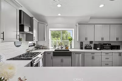 19329 Santa Maria Drive, Newhall, CA 91321 - Photo 18