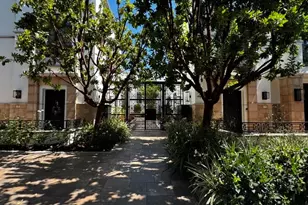 288 S Oakland, Pasadena, CA 91101 - Photo 1