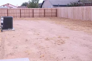 9736 Nipa Ave, California City, CA 93504 - Photo 22