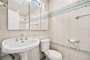 6846 Jellico Ave, Los Angeles, CA 91406 - Photo 16