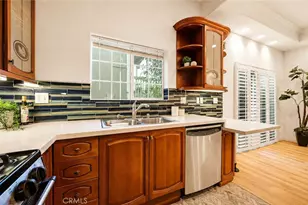 10833 Kling St, North Hollywood, CA 91602 - Photo 6