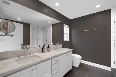 10639 Woodbridge Street #206, Toluca Lake, CA 91602 - Photo 12