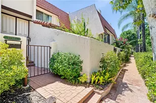 22269 1/2 Erwin, Woodland Hills, CA 91367 - Photo 2