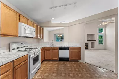 1932 Shamrock Avenue, Palmdale, CA 93550 - Photo 4