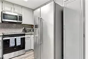9625 Sylmar Ave, Panorama City, CA 91402 - Photo 10