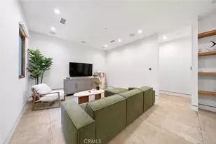 23262 Gonzales Dr, Woodland Hills, CA 91367 - Photo 64