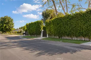 23262 Gonzales Dr, Woodland Hills, CA 91367 - Photo 8