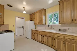 14766 Kingsbury St, Mission Hills (San Fernando), CA 91345 - Photo 10
